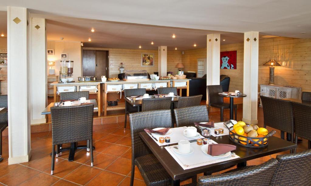 Family Golf Hotel Royan Exterior photo